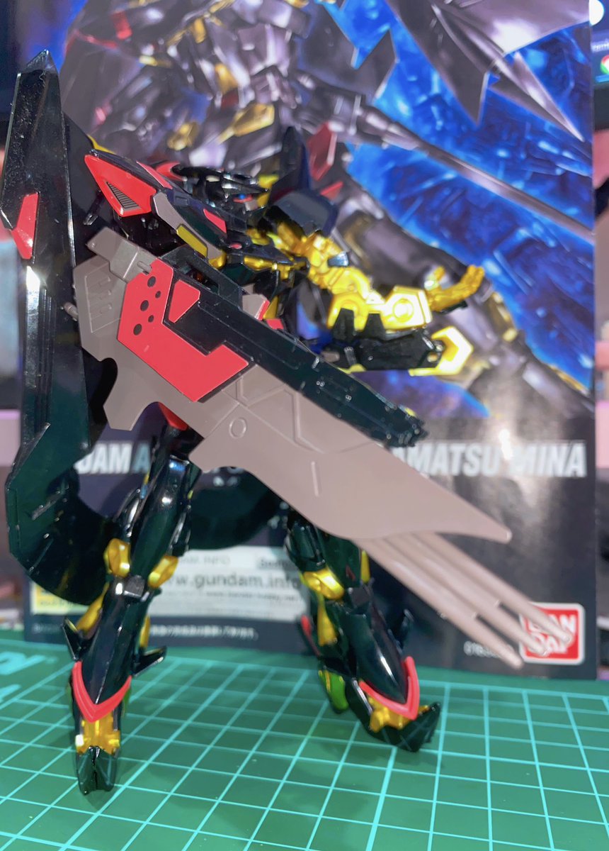 TsukinoBeato's tweet photo. 【#BibiBuilds】HG 1/144 Gundam Astray Gold Frame Amatsu Mina Custom
A really beautiful kit with actually one of the better gold runners for a HG.
The Trikeros Kai being unlined makes it a little less appealing with flash but the kit for being 10 years old is still so good! https://t.co/TTE2uDKDKi