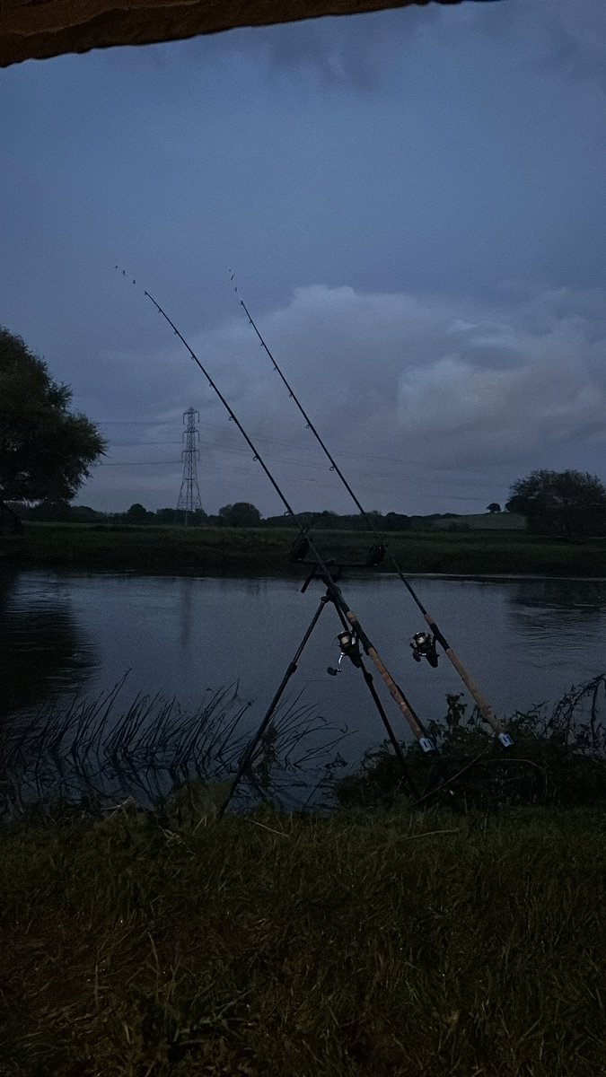 Now that the Trent is back in its banks let’s hope the Barbel oblige to my well presented baits 😄🙏🏻#Barbel #Barbelfishing #Hindersbaits #Dynamitebaits #UpperTrent #fishinglife 🎣