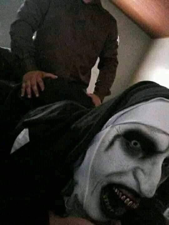 theprophetdub's tweet photo. me if i saw the nun https://t.co/vuiff7WT2Y