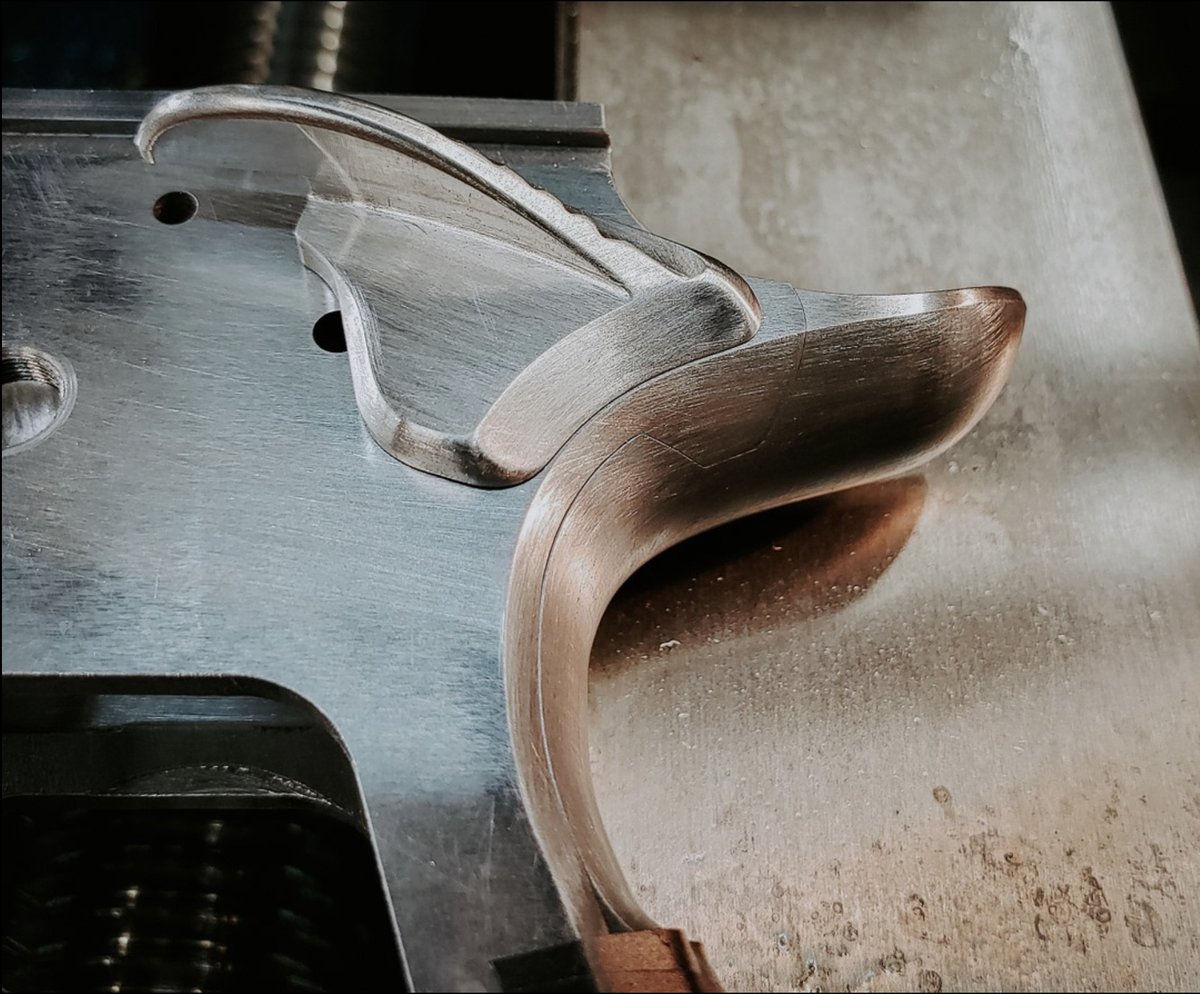 chencustom's tweet photo. Throwback to an old Chen thumb &amp; grip safety installation!

The Chen grip safety flows perfectly with the lines of the pistol and offers a high, yet ergonomic, grip. The Chen thumb safety engages crisply with a contoured paddle. When fitted properly, our grip safety and thumb saf https://t.co/TmPARza8dQ