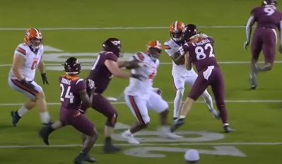 JamieLaRue10's tweet photo. @GosnellBenjamin tight ends don't get enough credit. These are all blocks that lead to a long play or a score. Out front clearing the way, or in the trenches creating a gap! Might not be stats for that, but what a job he did! #ptbac #newVTfan @HokiesFB @Coach_LowmanES https://t.co/vPJ43XxkH9