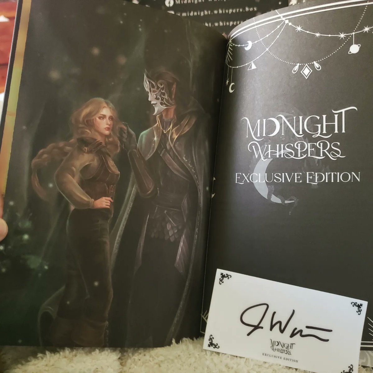 AprilsBookish's tweet image. Spoilers for Midnight Whispers Box editions of Mist King by Jenna Wolfhart follow. These are GORGEOUS. #bookboxunboxing
