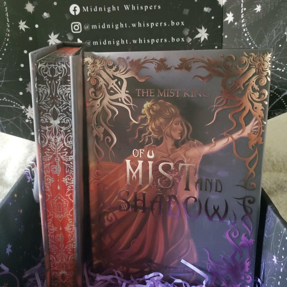 AprilsBookish's tweet image. Spoilers for Midnight Whispers Box editions of Mist King by Jenna Wolfhart follow. These are GORGEOUS. #bookboxunboxing