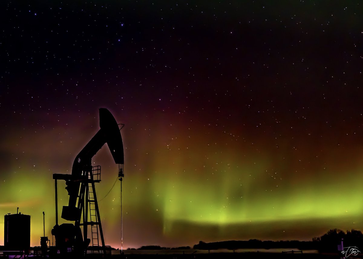 “The north has my heart “ 

instagram.com/focusinfinity_

#Aurora #Auroraborealis #northernlights #Alberta #Calgary @TweetAurora #solarstorm #spaceweather #CME #nightsky #nightlife #canonr6m2 #canon #photography #photographylovers