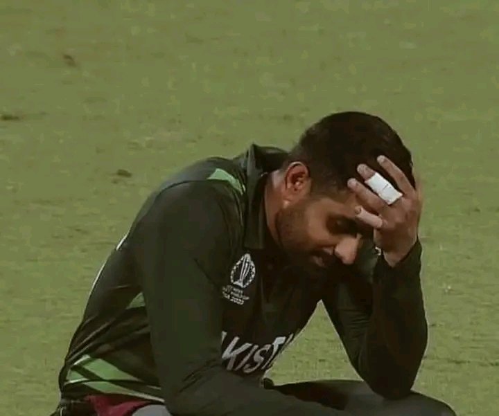 ASADNAJIB9's tweet photo. Cricket is not a game . it's emotions

A nervy finish as South Africa win by one wicket 🏏

#PAKvSA | #DattKePakistani https://t.co/pdeqHIRBfF
