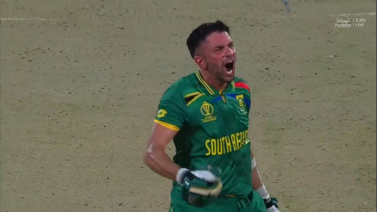 Surya_PC's tweet photo. Emotions!!! #PAKvSA https://t.co/ZAzm6Xd7ZT