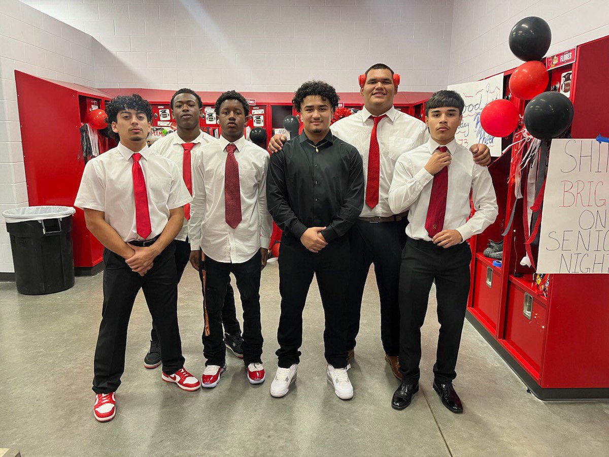 DVCardinalsFB's tweet image. Looking sharp today!