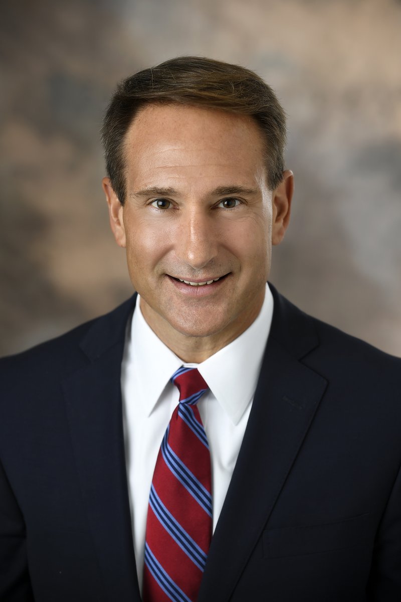 We welcome Robert "Navy Bob" Roncska, senior vice president of the Florida Chamber Health Council, as a new member of the Dean's Advisory Council. He is leading the effort to make Florida the healthiest state in America.