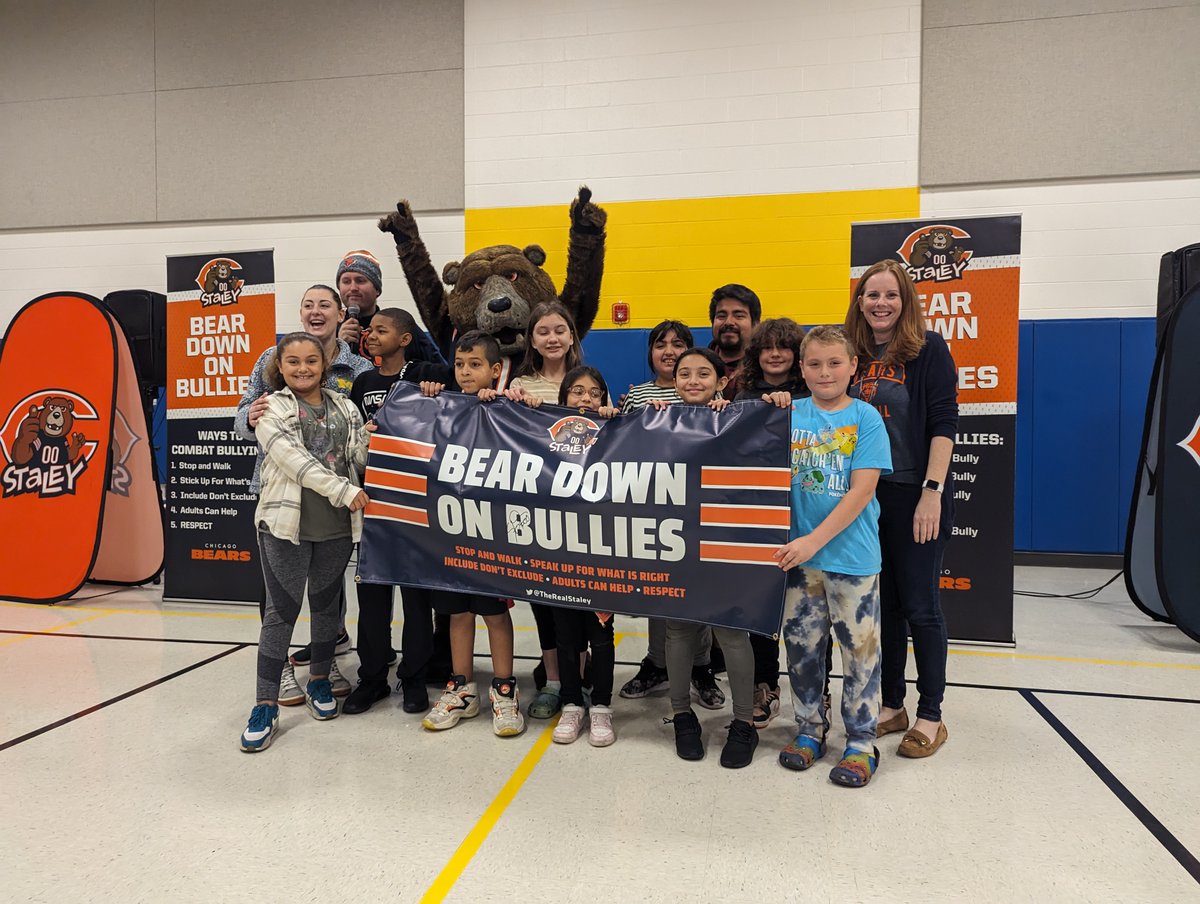 Oak Ridge was bringing the house down today with <a href="/TheRealStaley/">Staley Da Bear 🐻</a>! Thanks for helping us "Bear Down on Bullying"! <a href="/OakRidgeNPD117/">Oak Ridge School</a>
