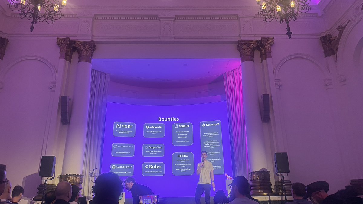 HannahinWeb3's tweet photo. It is on 🤘🔥👩🏻‍💻
@ETHLDN #ethldn #Ethererum #London #Hackathon https://t.co/BwMcmxEcIV