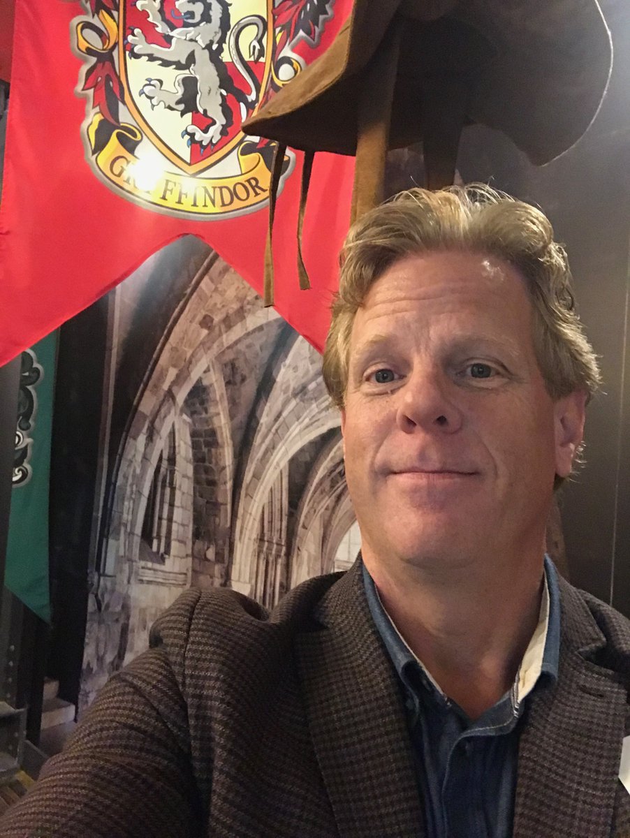 KazoluBrandComm's tweet photo. I'm not doing myself any favours with Gilderoy Lockhart comparisons as I tour the @Communitech hub in Kitchener. Still, it's good to build more connections between @uwaterlooARTS and Canada's tech supercharger. Thanks to @fluteleila33 for the tour! https://t.co/GZIfsHVnoC