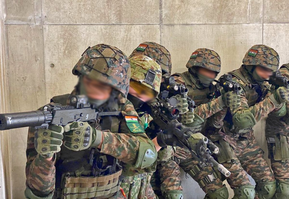 Red_DevilSF's tweet photo. Indian army infantry soldiers https://t.co/XjTx8cLff8
