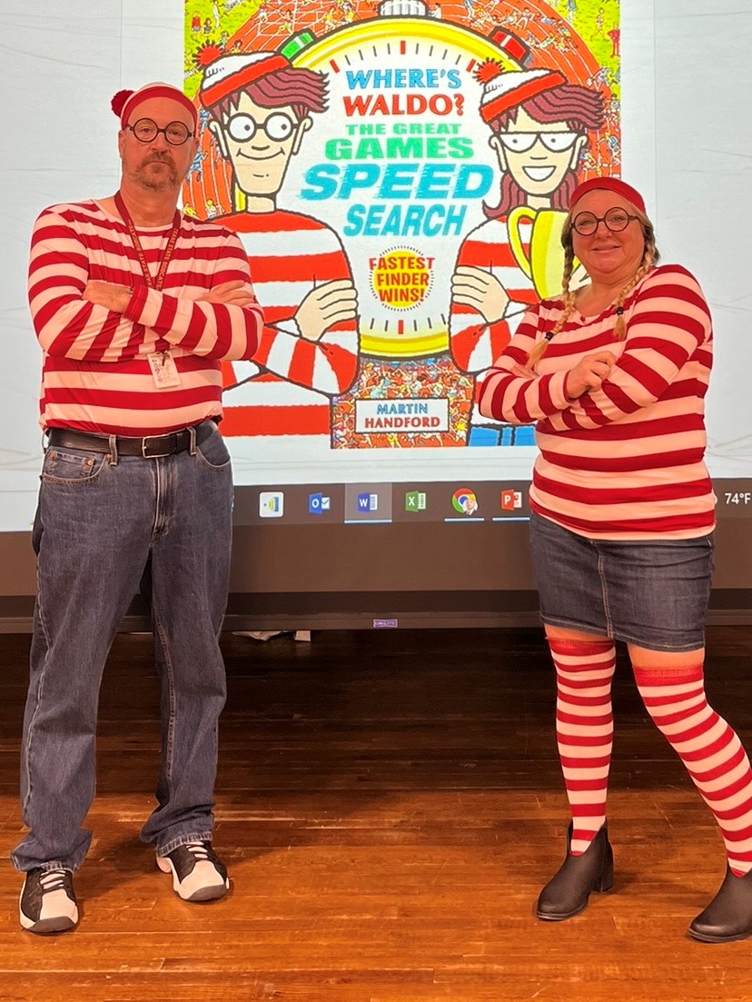 clpchoir's tweet photo. There's Waldo....and Wenda. #loveclp @tcgch1 https://t.co/1z82Ad0xX1