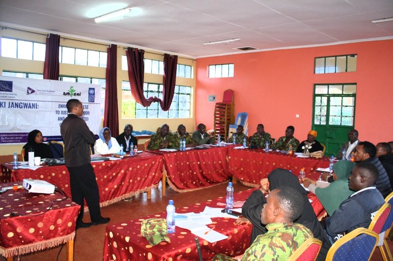 IDM_cbo's tweet photo. Empowering our police manning the gender desk with the right tools and knowledge💪 Today we provided training on gender sensitivity and donated laptop to enhance our capacity in addressing SGBV case #plead2 @EUinKenya @UNDPKenya @EUAmbKenya @AbuMahirJ https://t.co/FWSPbCDVa0