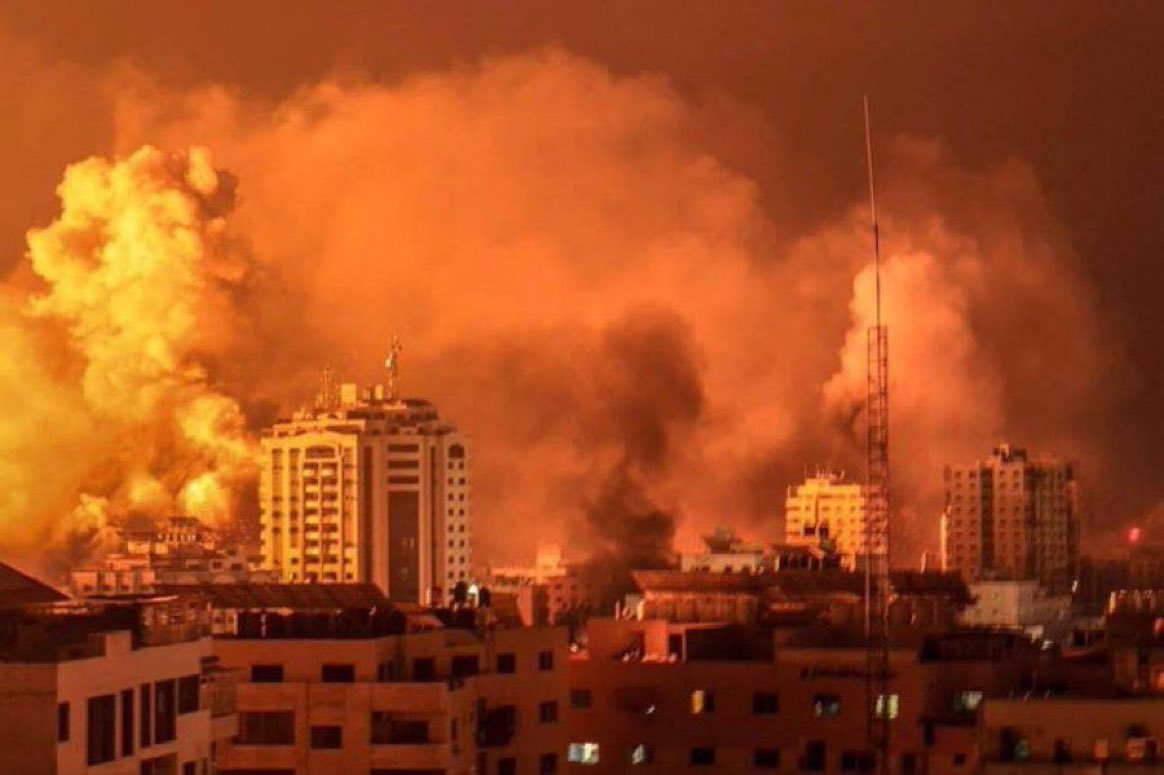 hjbtny1's tweet image. #GazaGenocide | #starlinkForGaza

لا كهرباء، لا غذاء لا ماء لا دواء. 
الاتصالات والإنترنت انقطعت بالكامل في غزة!

سكان #غزة يتعرضون لإبادة جماعية وسط أنظار العالم الصامت الذي لا يمنع عدوان وإرهاب إسراىيل!

No electricity, no food, no water, no medicine.
All communication and the…