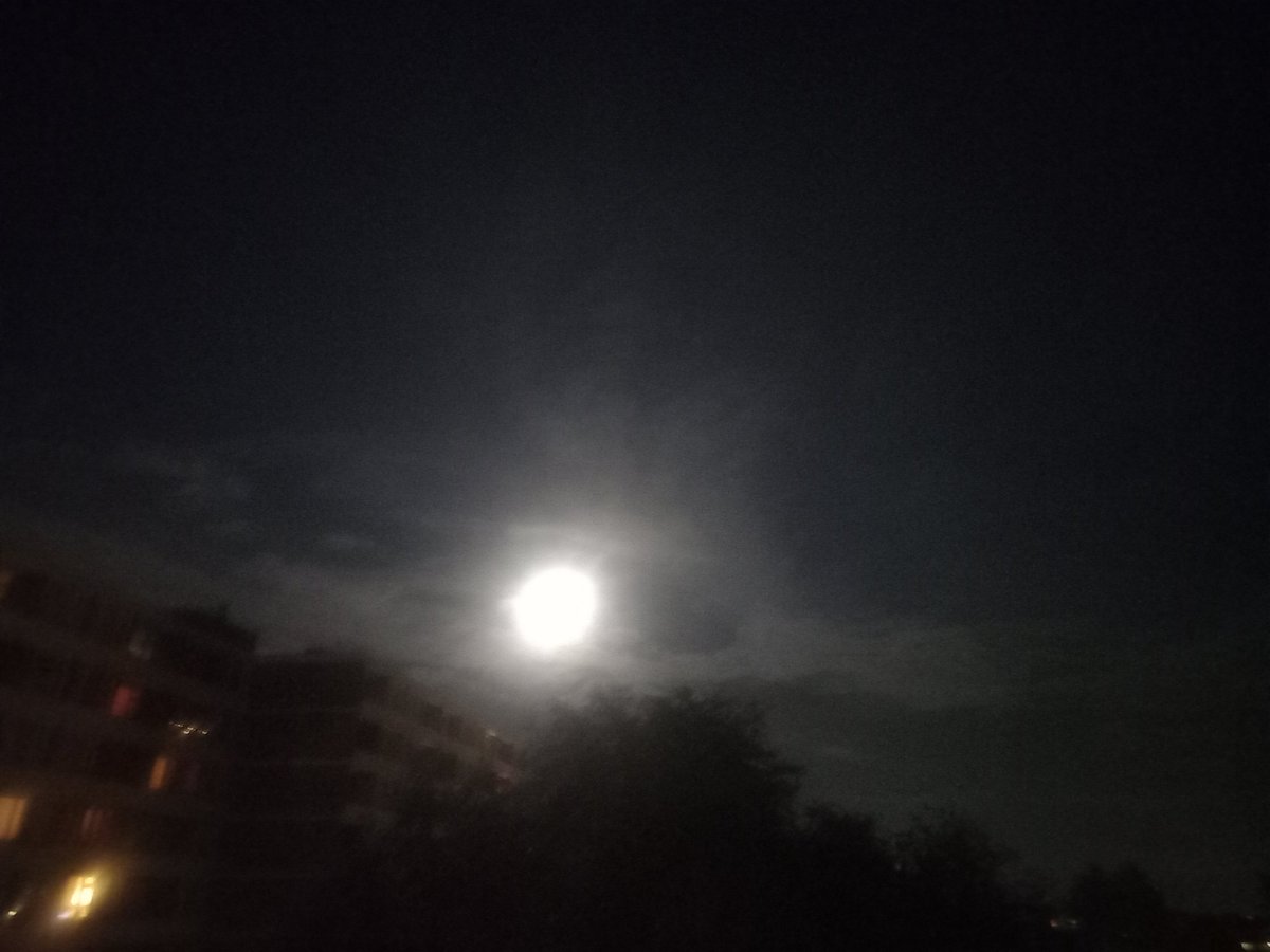 luchtw8's tweet photo. Moon https://t.co/3hYp9C7iBN