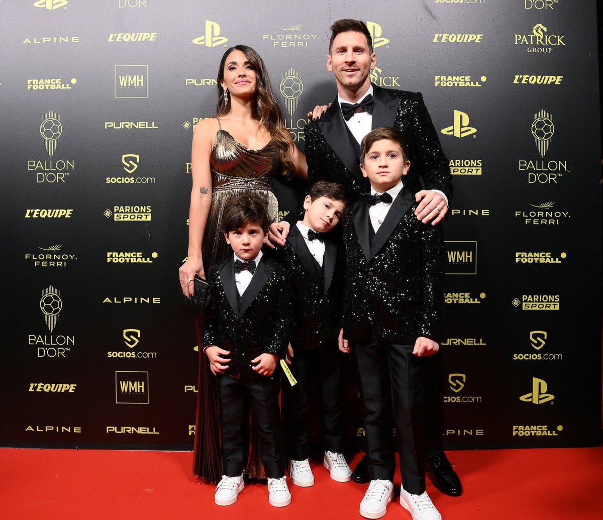 WeAreMessi's tweet photo. Family ❤️ https://t.co/CaUFPRR0vI