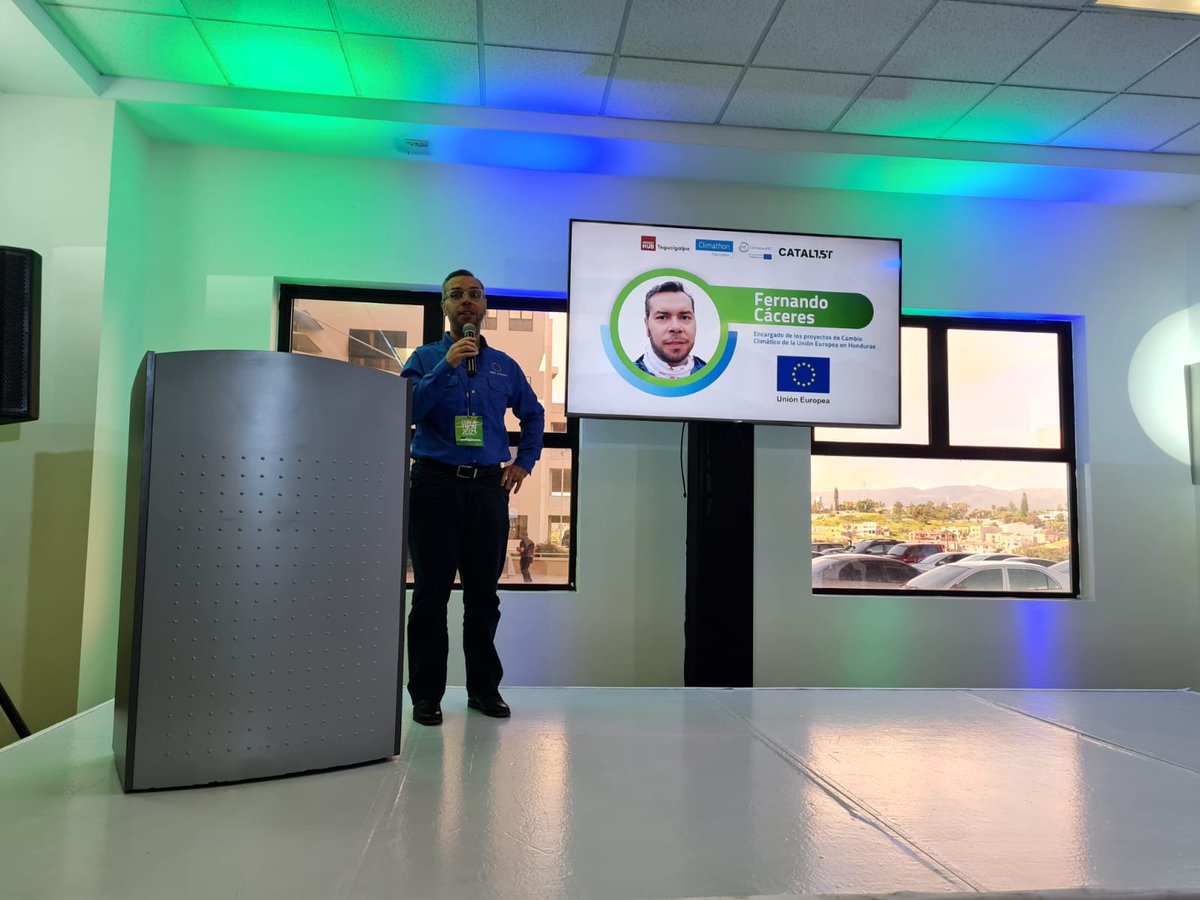 #Climathon Éxitos en esta jornada de incubación de ideas para beneficiar nuestro medioambiente. Nos alegra ver que la juventud hondureña sea parte de propuestas para la lucha contra el cambio climático. 

Desde la #UE unimos esfuerzos con #Honduras para conservar nuestro planeta.