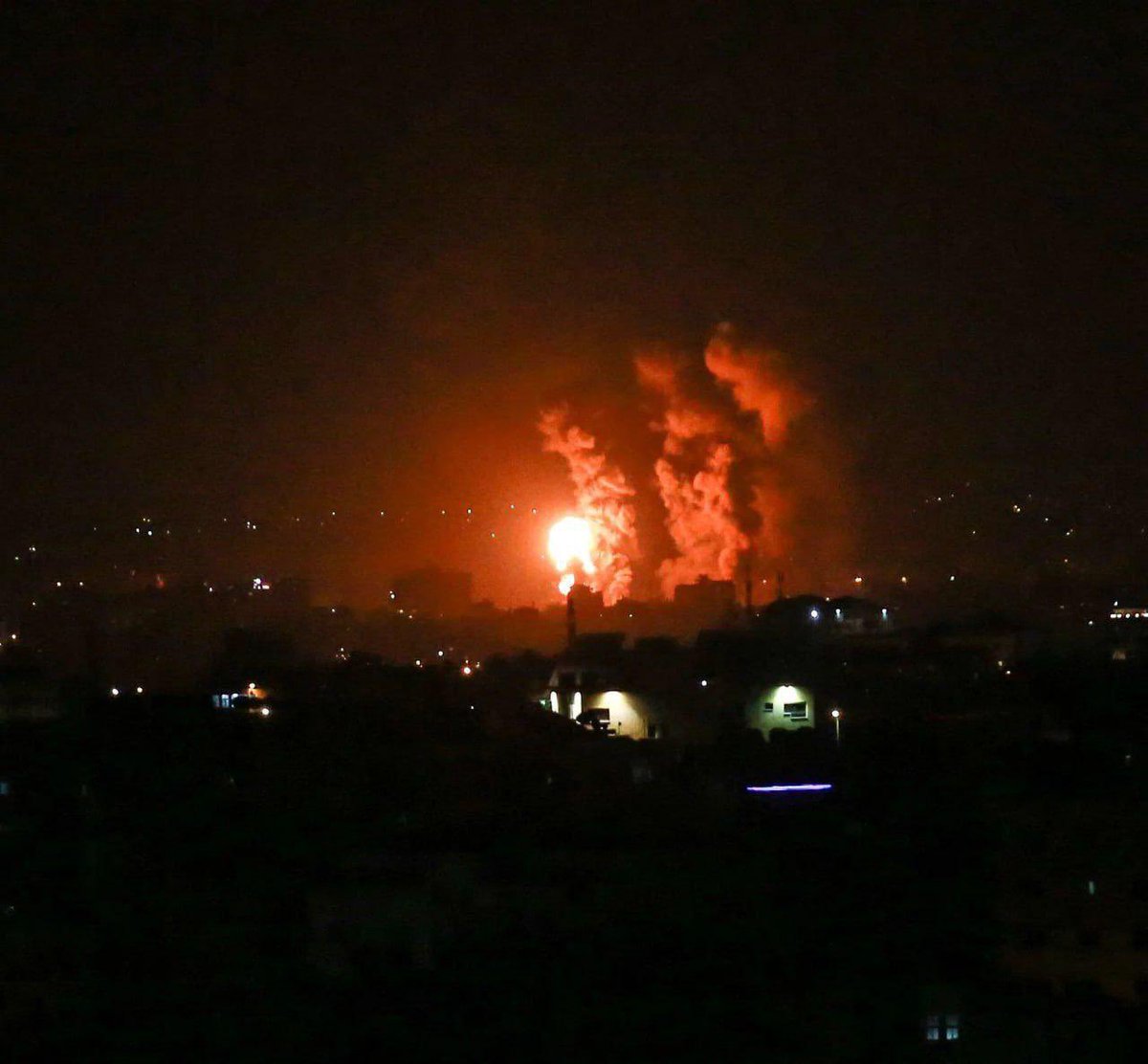 omoellkiv's tweet photo. Gaza is being exorcized. Save Gaza for children for women. Save Gaza, human beings, Muslims.
 #starlinkforgaza https://t.co/dNCMmknWKM
