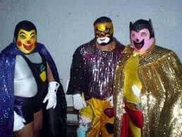 SoyTruSaa's tweet image. El trío fantasía 😎
@dvalentineblack @eljikote #LRDR
@LosRudosDelRock 
Siempre quise mi mascara del Súper Muñeco 🥺