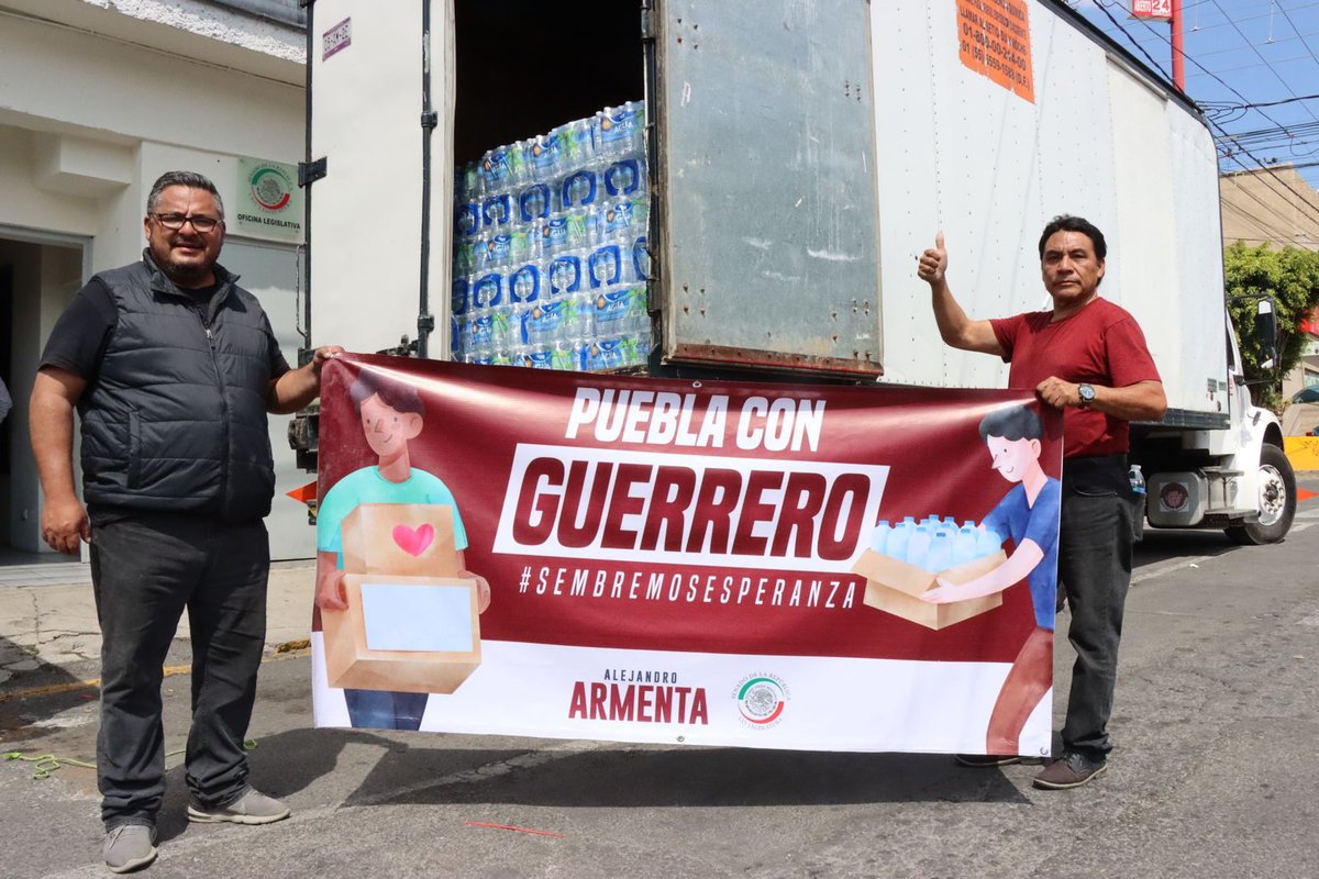 armentapuebla_'s tweet photo. ¡Claro que sí se puede! Hoy por nuestras hermanas y hermanos de Guerrero. Aún tienes tiempo de donar, el camión se está llenando para llevar la ayuda este sábado. Te esperamos en la 33 sur 2301, tu respaldo es importante. https://t.co/VrZoD1Irm4