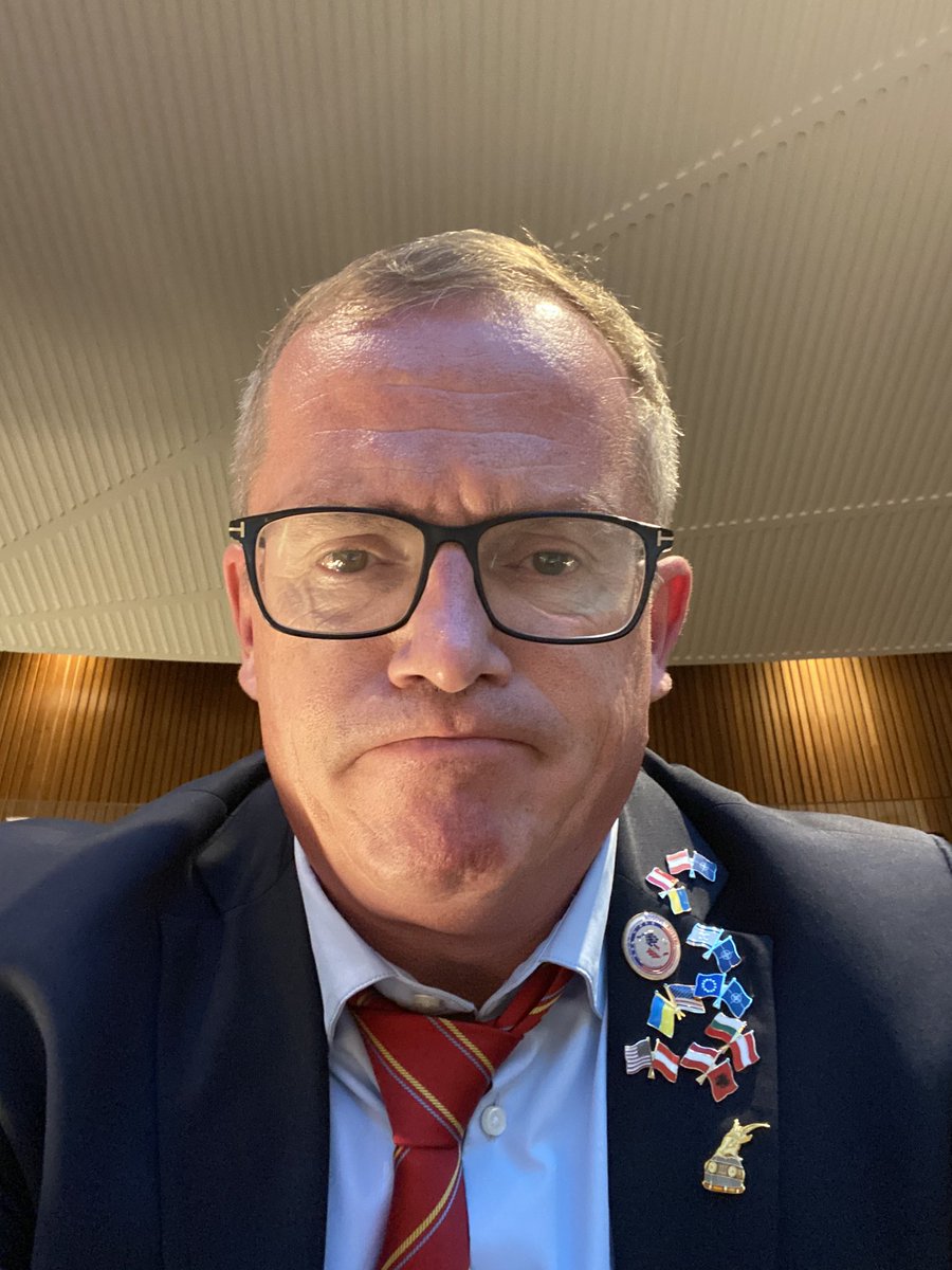 Szabadsag1956's tweet photo. Mfw I read that CIA support for the Hungarian Revolutionaries in 1956 was logistically impossible in any meaningful quantity because of Austrian neutrality.
#ExNeutrality https://t.co/eppiQENpdf