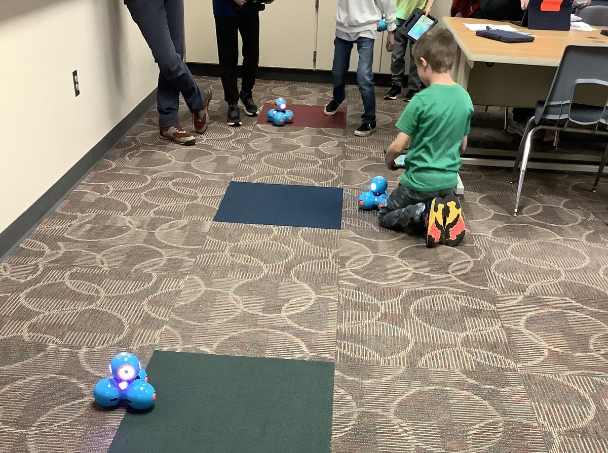 breabaxter's tweet image. @SherriImoehl and I enjoyed the evening supporting Decorah Elementary Family STEAM Night @DecorahSchools. We brought Indi and Dash robots from @KeystoneAEA Media Library for students to explore! #groundedinservice #EveryDayAtAEA
