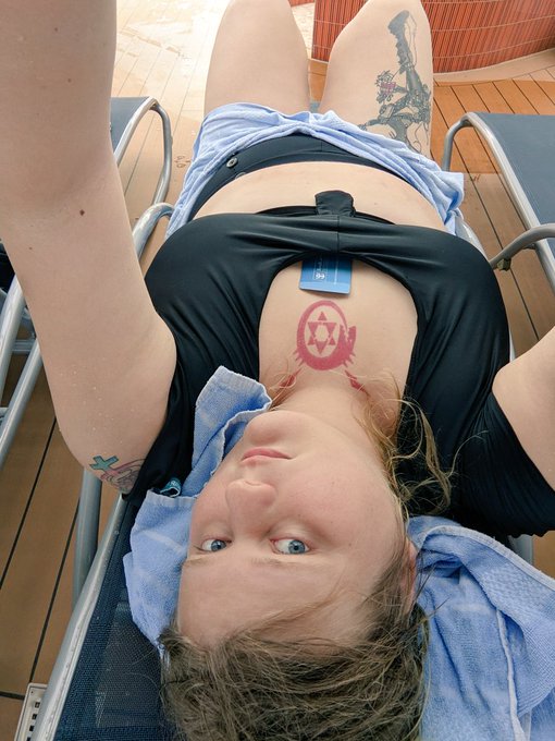 Went swimming on a royal Caribbean cruise https://t.co/gU3SI4J94o