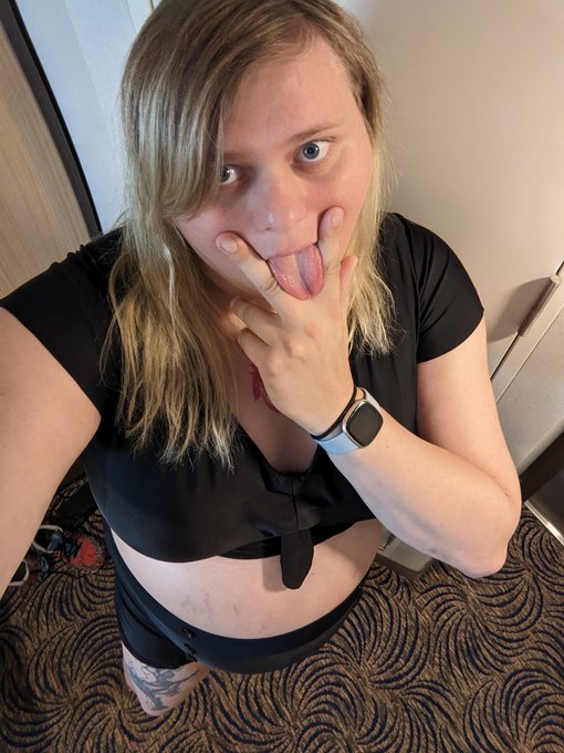 Went swimming on a royal Caribbean cruise https://t.co/gU3SI4J94o