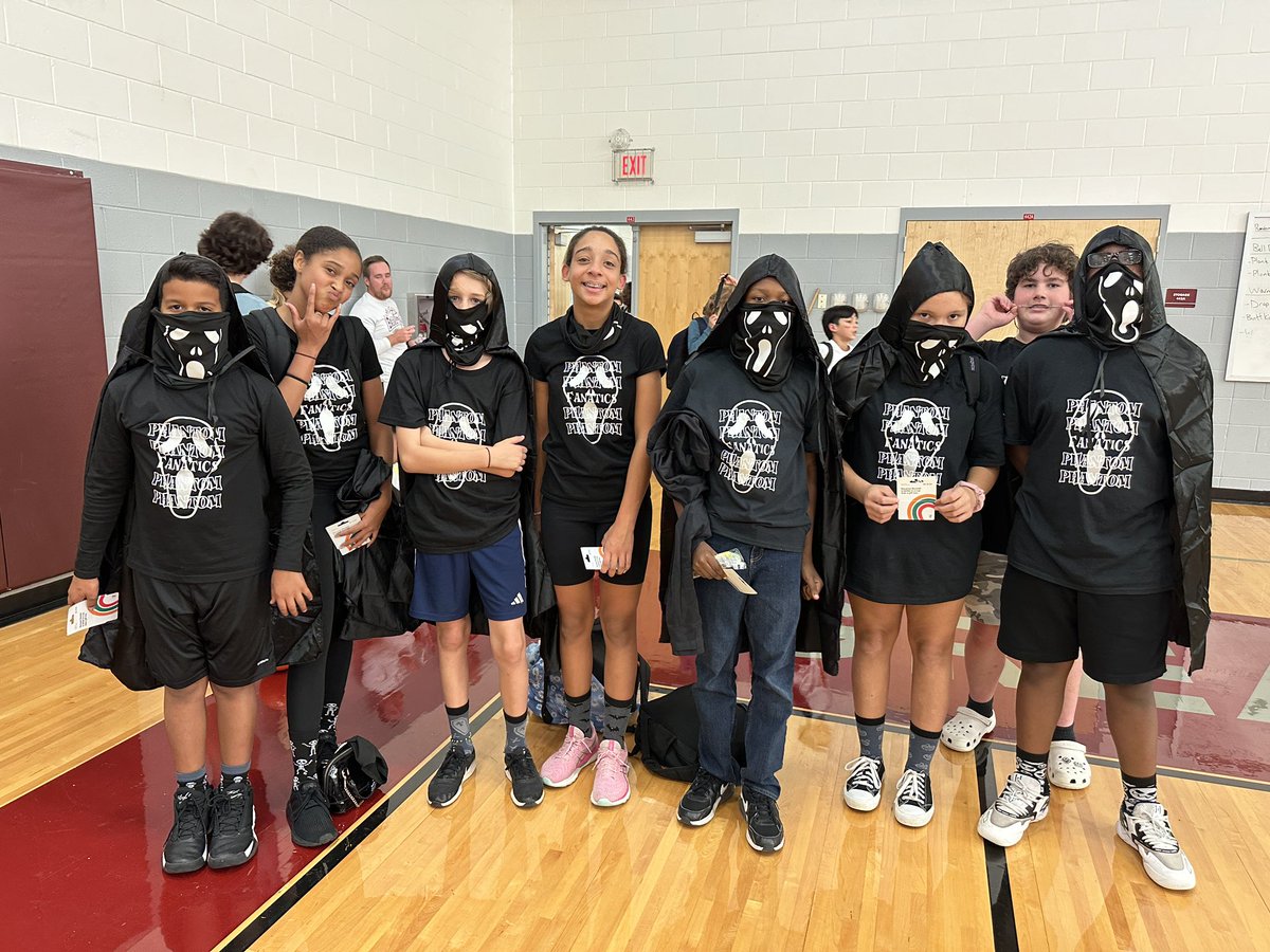 greatneckms's tweet photo. The PTA Wicked Dodgeball Tournament was so much fun!  Thank you to the PTA, teachers, staff, and students for participating and volunteering. @vbschools @TQuinnVB @BryceMitchell21 @MBrianaJennings 

Winning Team: Octonauts
Best Dressed: The Phantom Fanatics https://t.co/htOMrbso8h