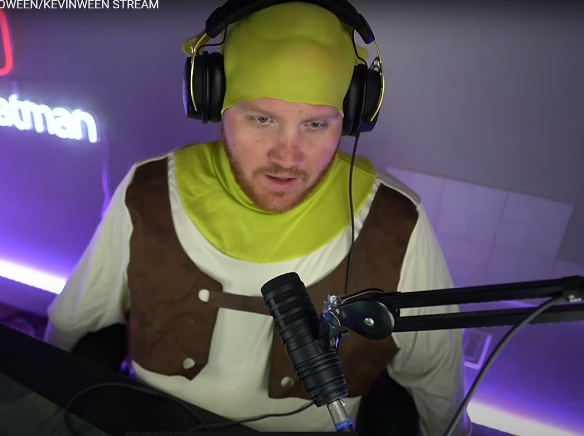 CouRageJD's tweet photo. 🚨WARNING🚨

Local man-child (pictured below) is dressed as a popular movie character and has been threatening to steal children's candy on Halloween.

Please be vigilant and keep an eye out.

Height: 5'8
Weight: 400 lbs
Eyes: Lazy https://t.co/QJMrfhg6Ha