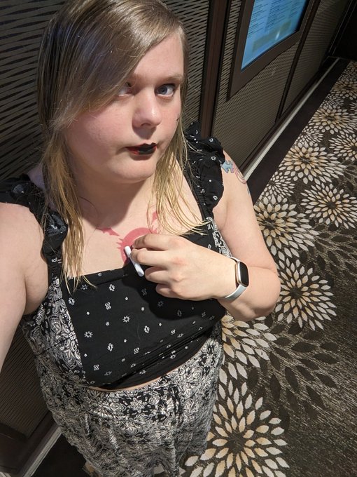 Was heading to a formal dinner on deck 3 https://t.co/uqh819Cdkj<a href="/tag/porn"class="tags"><span>#porn</span></a><a href="/tag/bbw"class="tags"><span>#bbw</span></a><a href="/tag/masturbation"class="tags"><span>#masturbation</span></a><a href="/tag/chastity"class="tags"><span>#chastity</span></a>