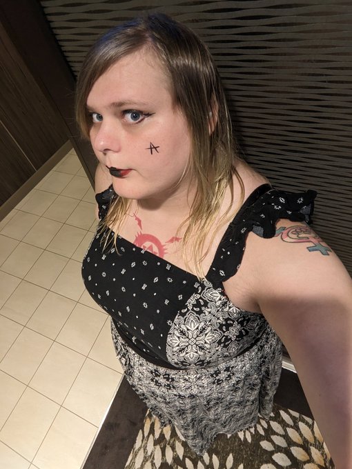 Was heading to a formal dinner on deck 3 https://t.co/uqh819Cdkj<a href="/tag/porn"class="tags"><span>#porn</span></a><a href="/tag/bbw"class="tags"><span>#bbw</span></a><a href="/tag/masturbation"class="tags"><span>#masturbation</span></a><a href="/tag/chastity"class="tags"><span>#chastity</span></a>