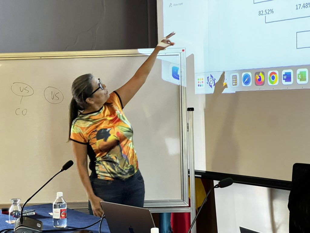 PrensaComunitar's tweet photo. #ForoCAP2023 Estamos en el taller de periodismo investigativo con Giannina Segnini en el @foroCAP. Técnicas, herramientas y lógicas de investigación periodística en la cobertura de corrupción.📢

📷 PC Km. 169 https://t.co/qW4xGY2594