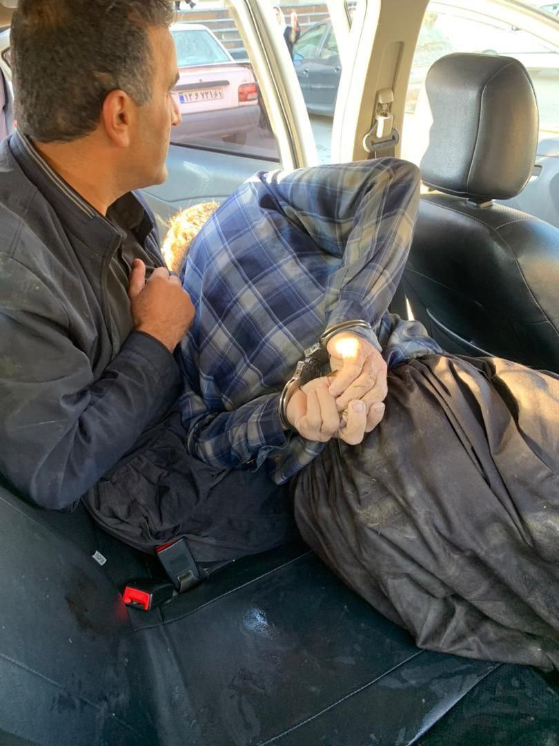 Kolbarnews_En's tweet photo. #Iran #Kurdistan
❗️A gruesome image emerged of the moment the body of "#Idris_PourSadeqi," a resident of #Marivan, was #killed by the #forces of the #Islamic #Republic.
"Idris PourSadeqi," son of #Abdulah, from the village of "Naneh" in the outskirts of #Marivan, was shot dead by security forces, and his body, with hands tied, was found in the Gerdalan River of Marivan by the local people.
#Kolbarnews
#JinaAmini
#MahsaAmini
#protest