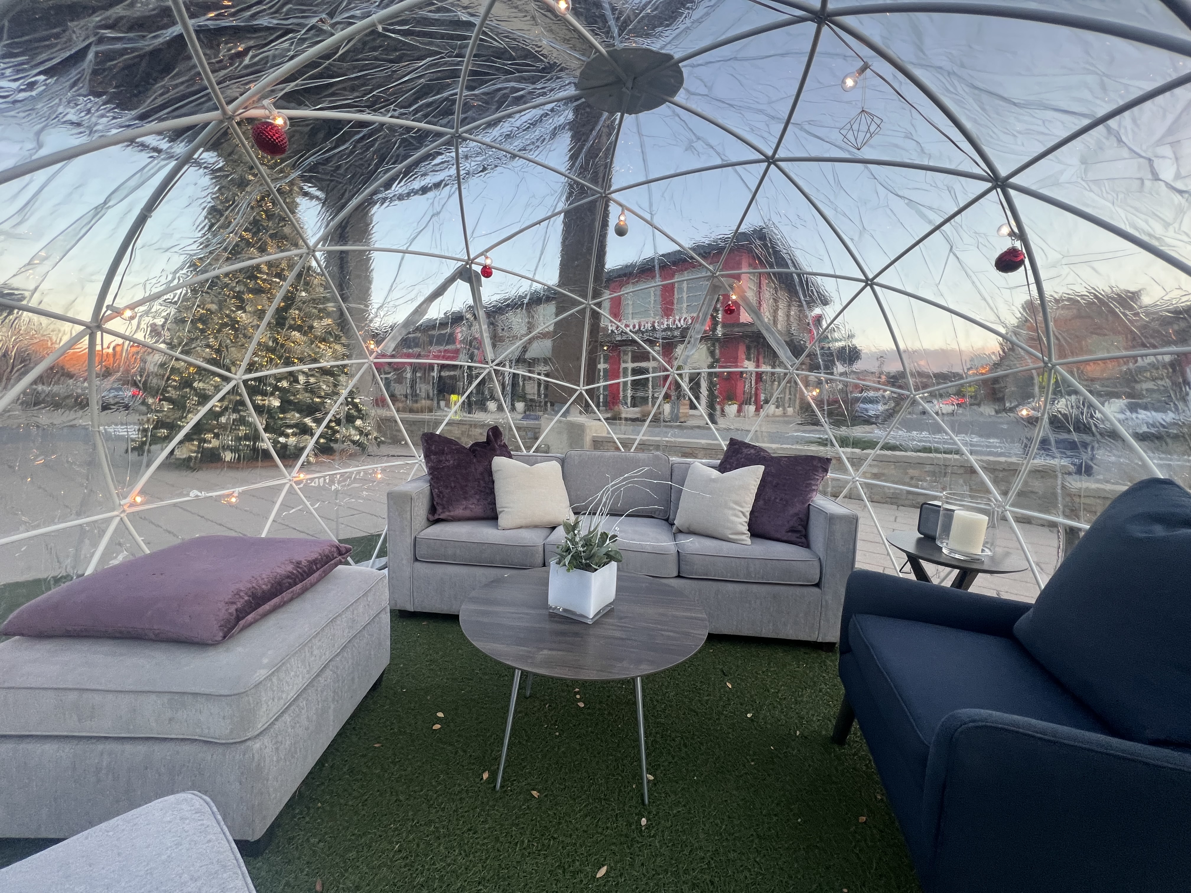 KOP's Private Igloo Dining Is Lit