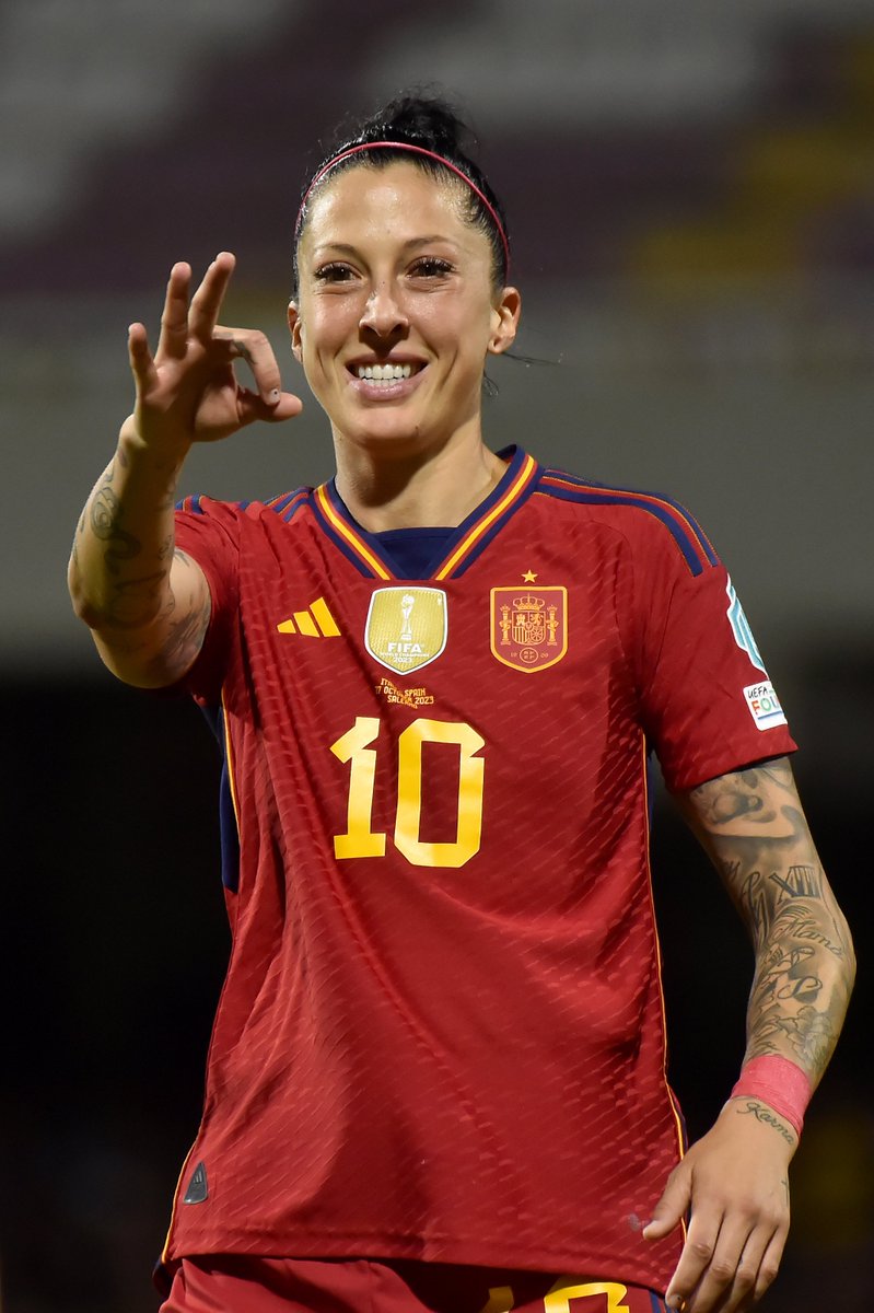 Jenni Hermoso, tras el partido, en <a href="/teledeporte/">Teledeporte</a>.

💬 "A veces la vida te da pequeños regalos. He pensado en mucha gente que ha estado detrás este tiempo. Feliz, porque gracias a ellos he vuelto a disfrutar del fútbol".