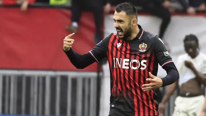 Jeeper_Victor's tweet photo. #Ligue1 🇫🇷 

Clermont 🆚 Nice 

👉Laborde/ Guessand 📈2.2 - 0.75% 
📕B 

Je trouve la DC relativement haute sur ce match pour être jouée. Avantage sur le papier et clairement sur la dynamique pour les Niçois. Titularisation motivante pour Guessand qui a montré de belles choses en ce début de saison. Laborde doit et peut se rassurer sur ce type de rencontre donc je l’associe ici. Moffi devrait rentrer tout de même mais le spot vaut le coup imo 

#TeamParieur #bet