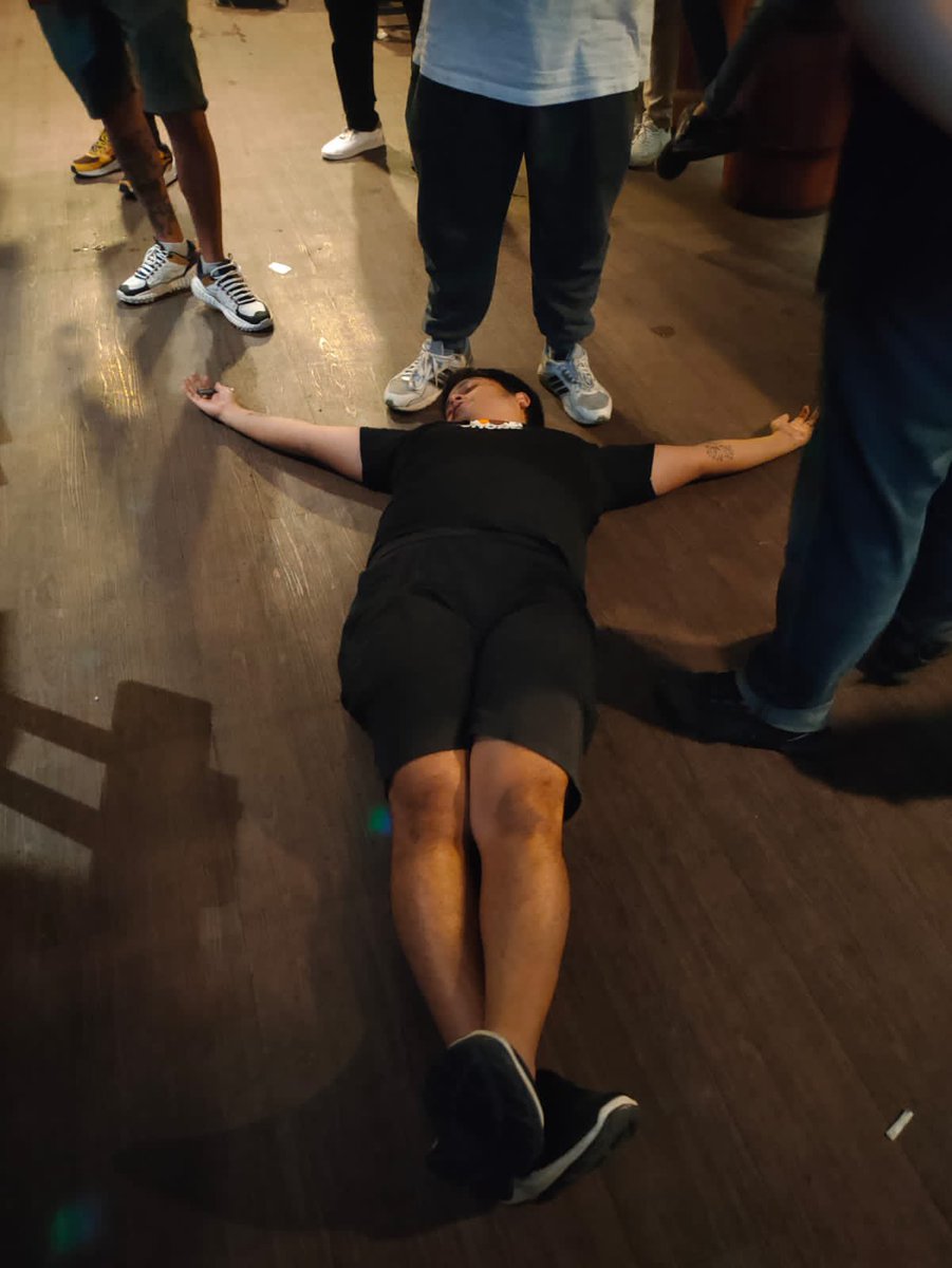 Bar Ayam (@torimeltdown) on Twitter photo 