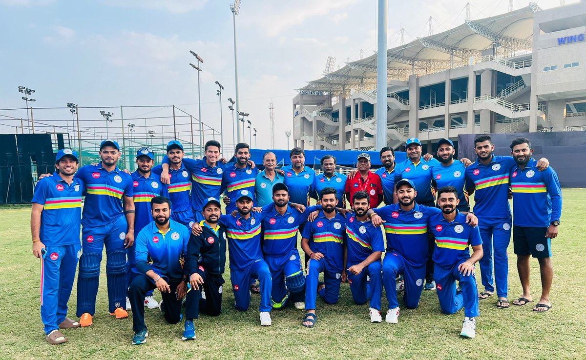 GCAMotera's tweet photo. Congratulations to #TeamGCA for qualifying in the knockout of Syed Mushtaq Ali Trophy.

GCA wishes all the very best for the Knockouts..

#Gujarat #domestic #SyedMushtaqAliTrophy #SMAT
#Cricket @BCCIdomestic @DhanrajNathwani @mpparimal @JayShah @parthiv9 https://t.co/dTvl0llCJr