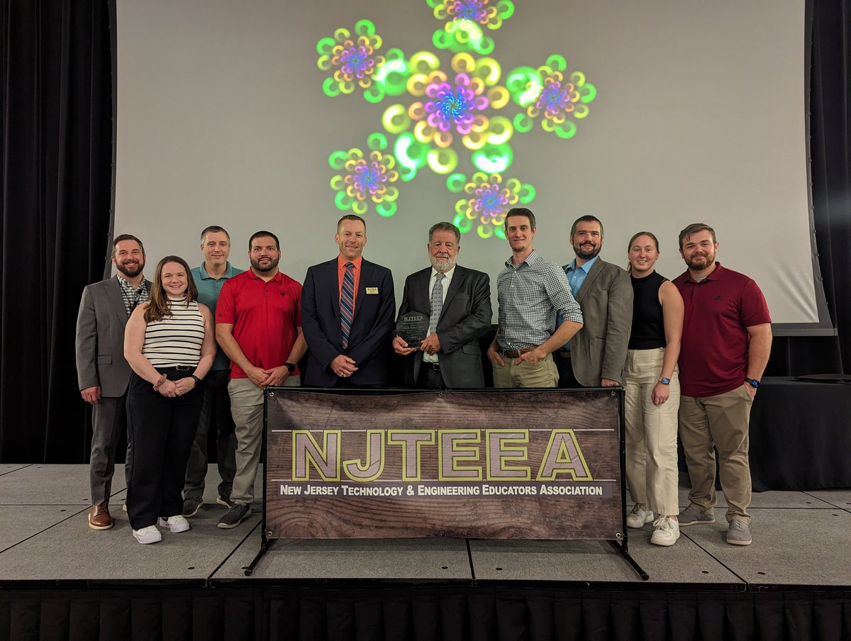 Quite a day for <a href="/HPRwildcats/">High Point Regional High School</a> #teched...thank you Mr.Kappler and @BMartinSTEM for presenting, and congrats <a href="/wallmark2/">Mark Wallace</a> for your Lifetime Achievement Award...What an amazing group of teachers and graduates!  <a href="/1SussexCoNJDOE/">Sussex County NJDOE</a> <a href="/iteea/">ITEEA</a> <a href="/JonTallamy/">Jon Tallamy</a> <a href="/NJTEEA/">NJTEEA</a>