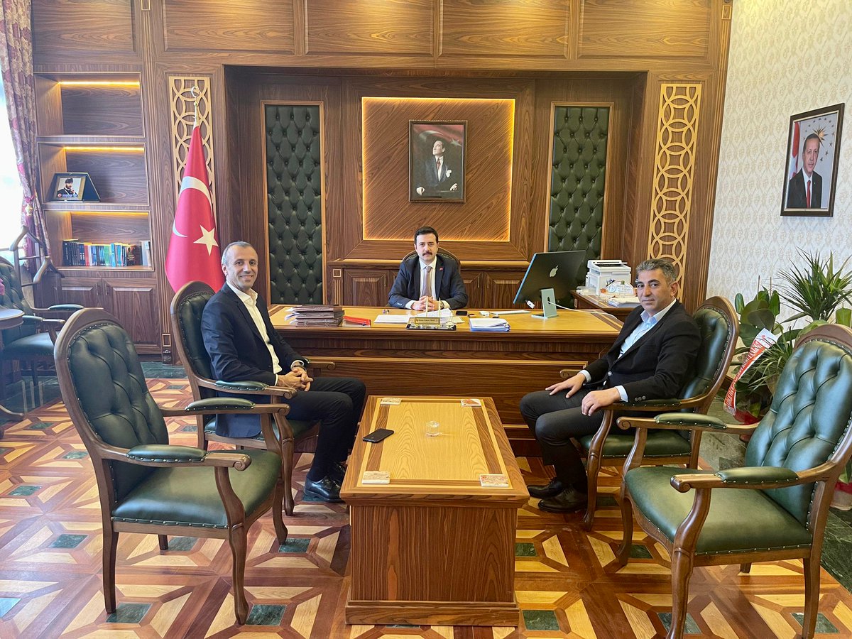 GoleFed75's tweet photo. değerli Kaymakamımız Yunus Emre Fırat'ın samimi ve i��ten muhabbeti bizleri ziyadesiyle memnun etmiştir. Baba ocağımız Göle ilçemize hizmet eden başta Kaymakamımız Sn.Yunus Emre Fırat olmak üzere tüm kamu görevlilerimize teşekkür eder, çalışmalarında başarılar dileriz. https://t.co/iUl70ZaVGw