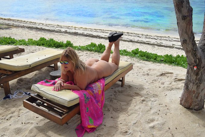 and the wind blows my bikini away.... #nudist #publicnude https://t.co/zBqi69xjxV https://t.co/DGIYP<a href="/tag/nudist"class="tags">#nudist</a><a href="/tag/publicnude"class="tags"><span>#publicnude</span></a>