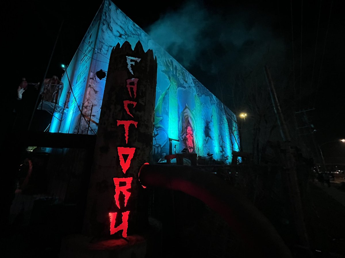 DateNight tweet media