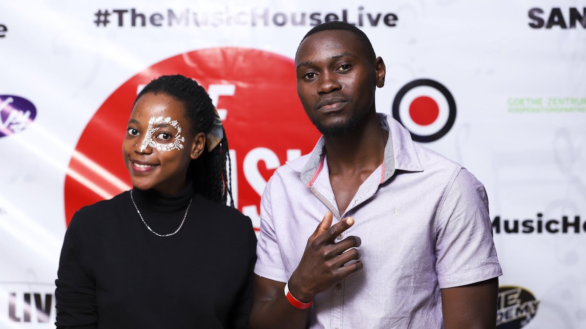 Why stay home on a Friday night when you can enjoy some vibes with <a href="/cmh_live/">CMH.live</a>
#TheMusicHouseLive