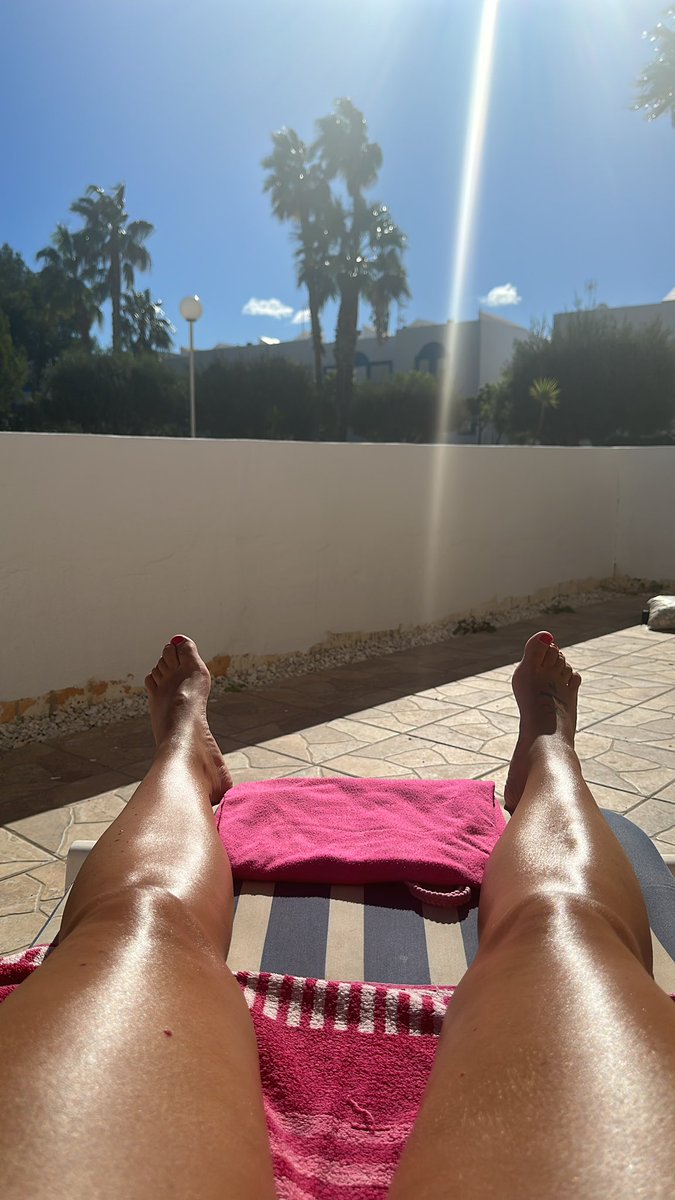 Anastacia Long tweet media