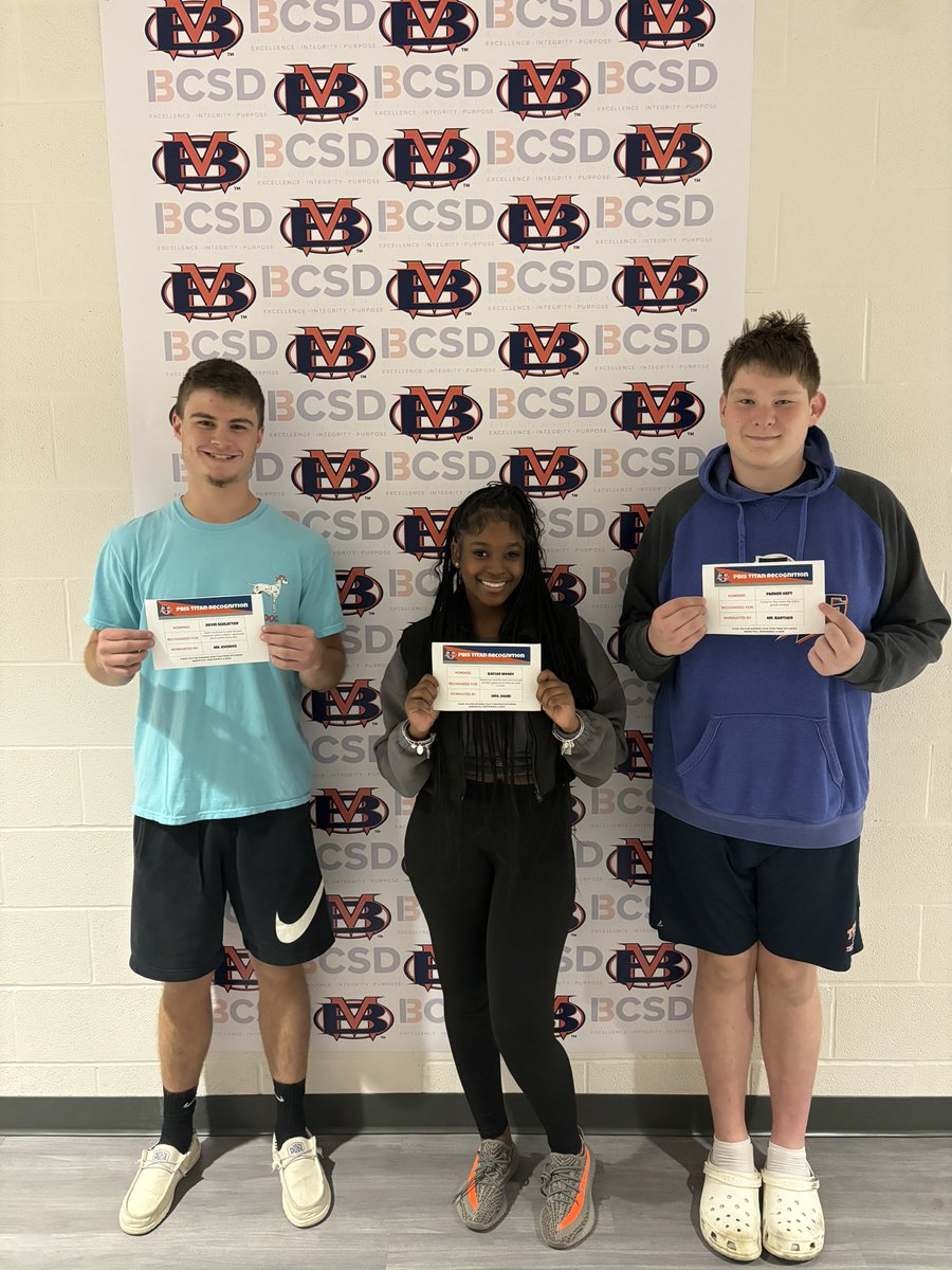 BHSDiFranAP's tweet photo. Our awesome PBIS winners for the week! Thank you for being respectful, responsible, and safe! #BeATitan #AlwaysBeBest @BMHSTitans @BereaCSD @OHPBIS @BCSDWheeler @mdraves @m_smithberger @boodheshwar @mrmuchabmhs @AmandaSlyder https://t.co/i5vCxNyoQD
