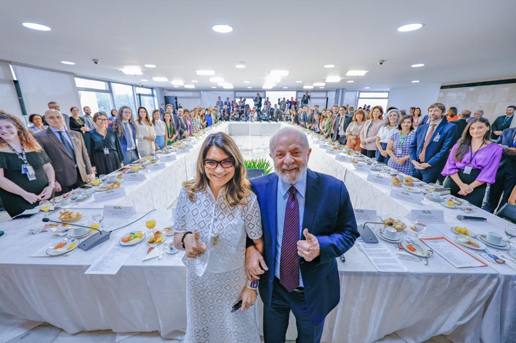 Lula tweet media