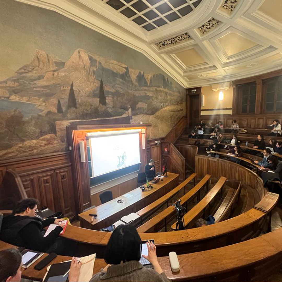 EiffelSavin's tweet photo. Hier j'ai eu le plaisir de donner à la #Sorbonne une #conférence sur les recherches liées à mon exposition #EiffelToujoursPlusHaut, devant des étudiants en Master 2 d'Art Plastique et d'Art et Management 😊
#Eiffel #GustaveEiffel #Toureiffel #EiffelTower #ADGE https://t.co/mwQMHxmfo1