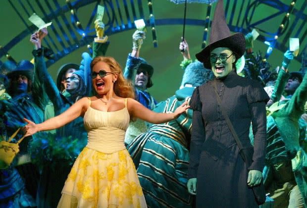 KChenoweth's tweet photo. In the words of @taylorswift13… “long live all the magic we made” 💗💚 #wicked20 @WICKED_Musical @idinamenzel https://t.co/VLou6Z8Vjb